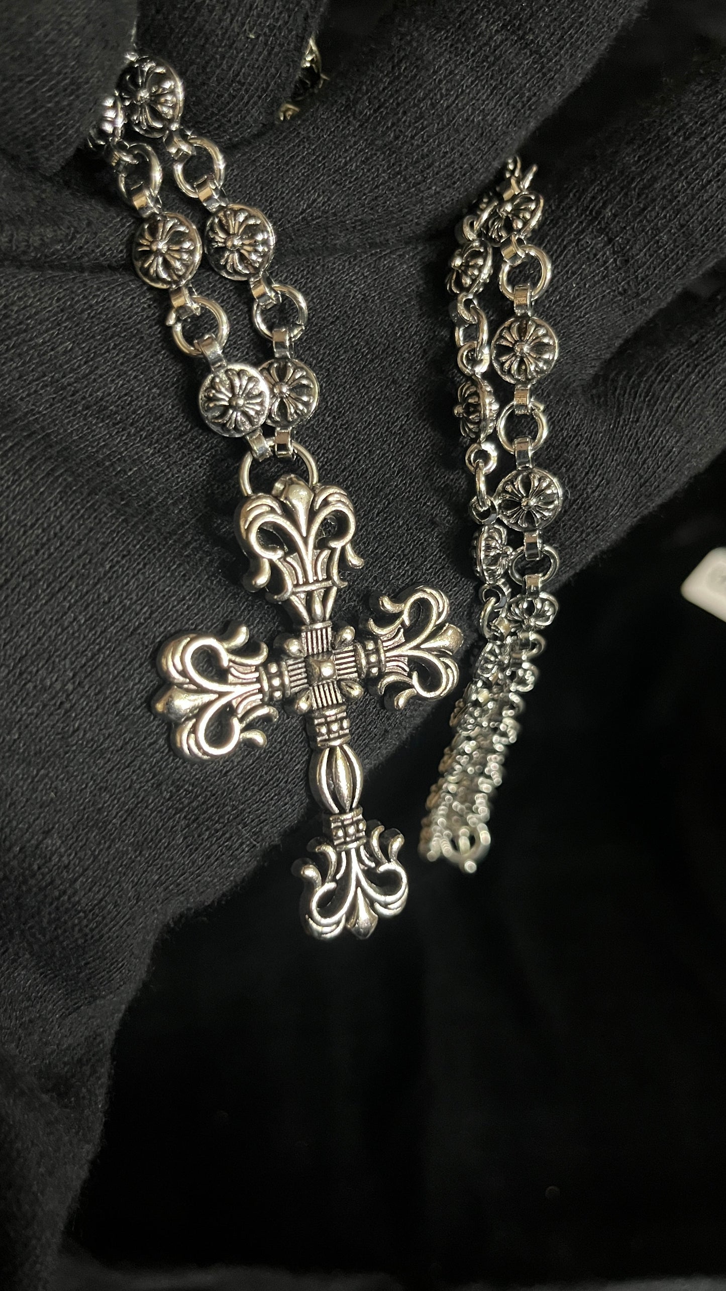 Cross - neck chain III