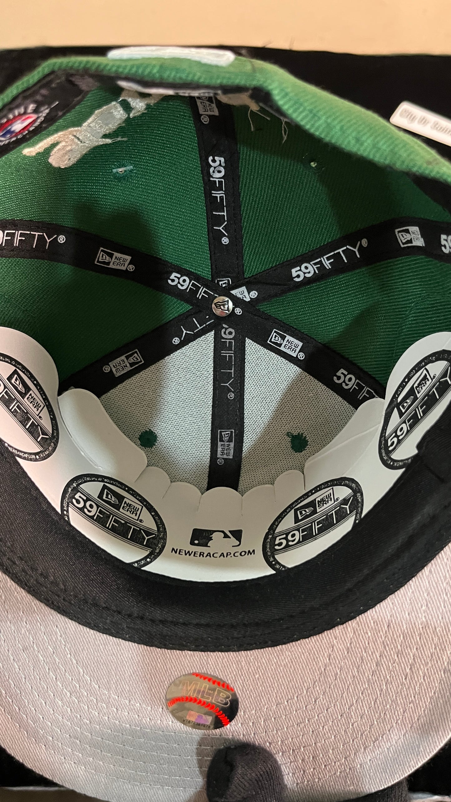 NE - J Stan cap (green)