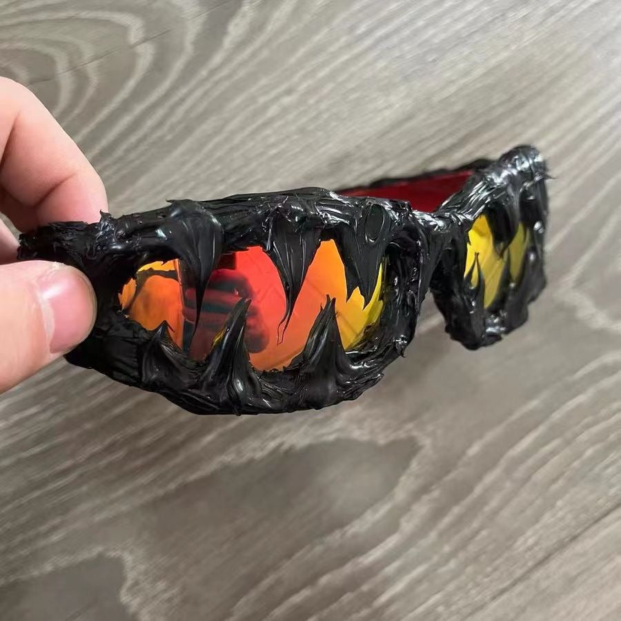 Venom Y2K Sunglasses (Black)
